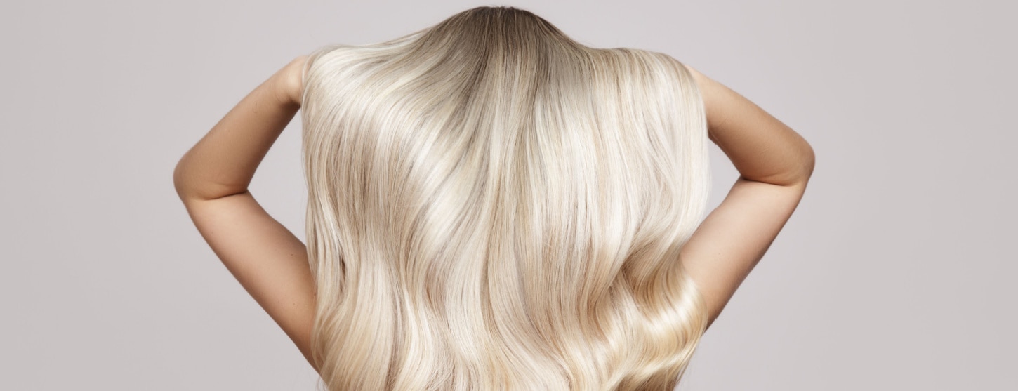 blond vlasy